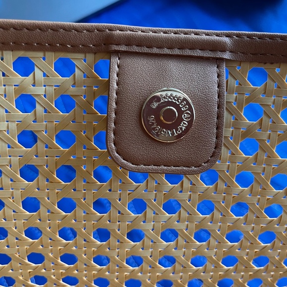 ✨ Retro Chic✨ - Picture 4 of 6